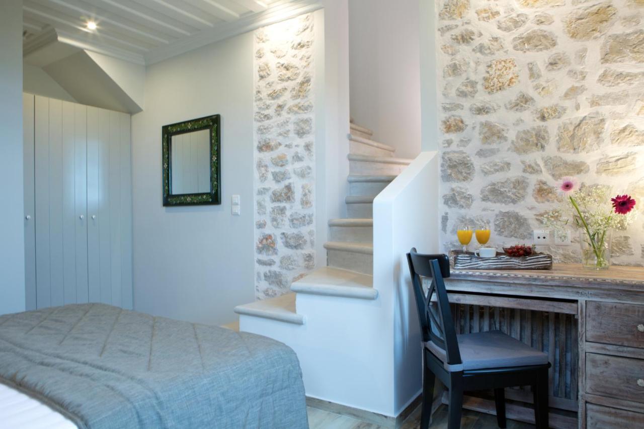 Acquaterra Villas Tsoukaladhes Exterior photo