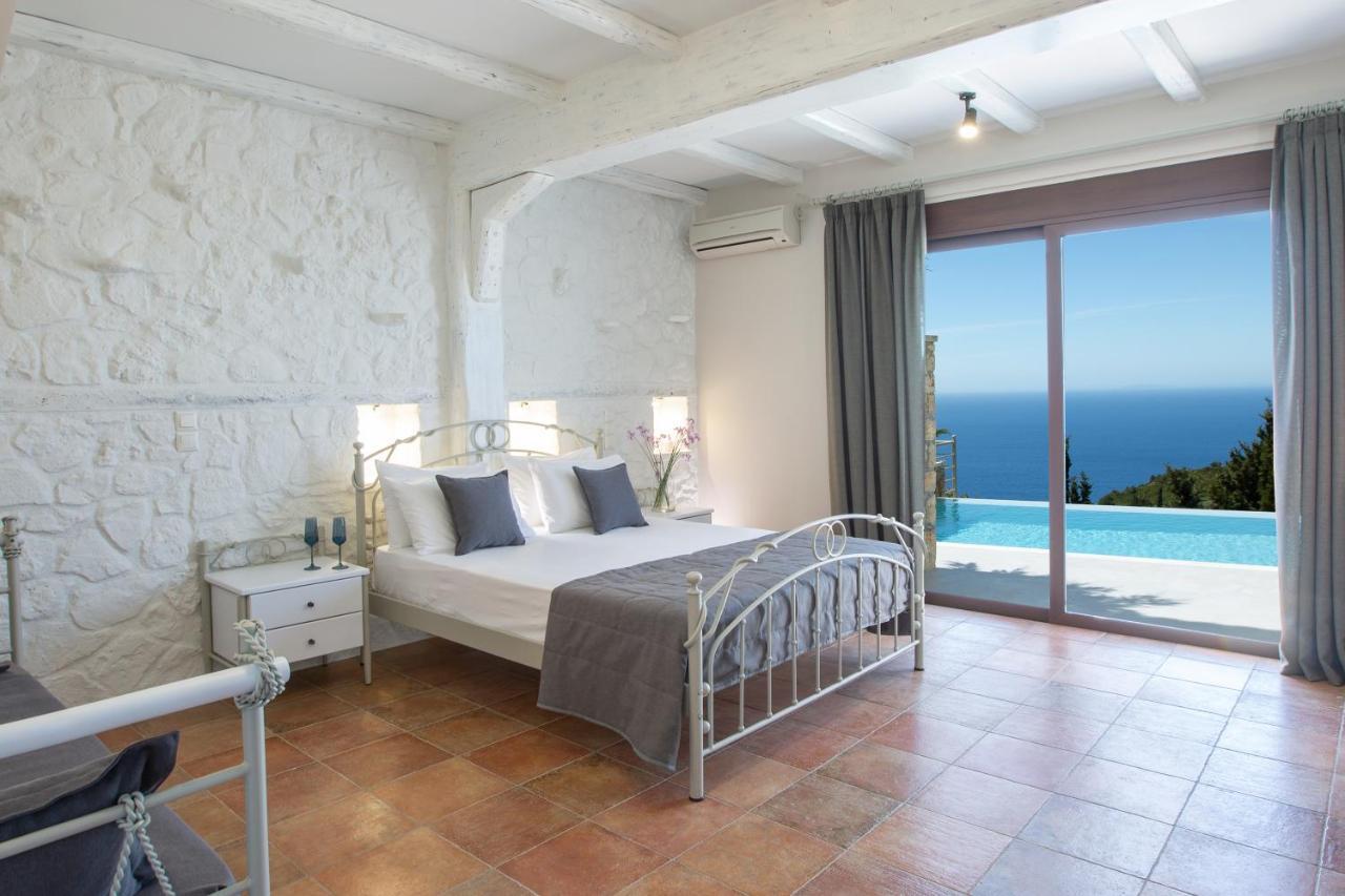 Acquaterra Villas Tsoukaladhes Exterior photo