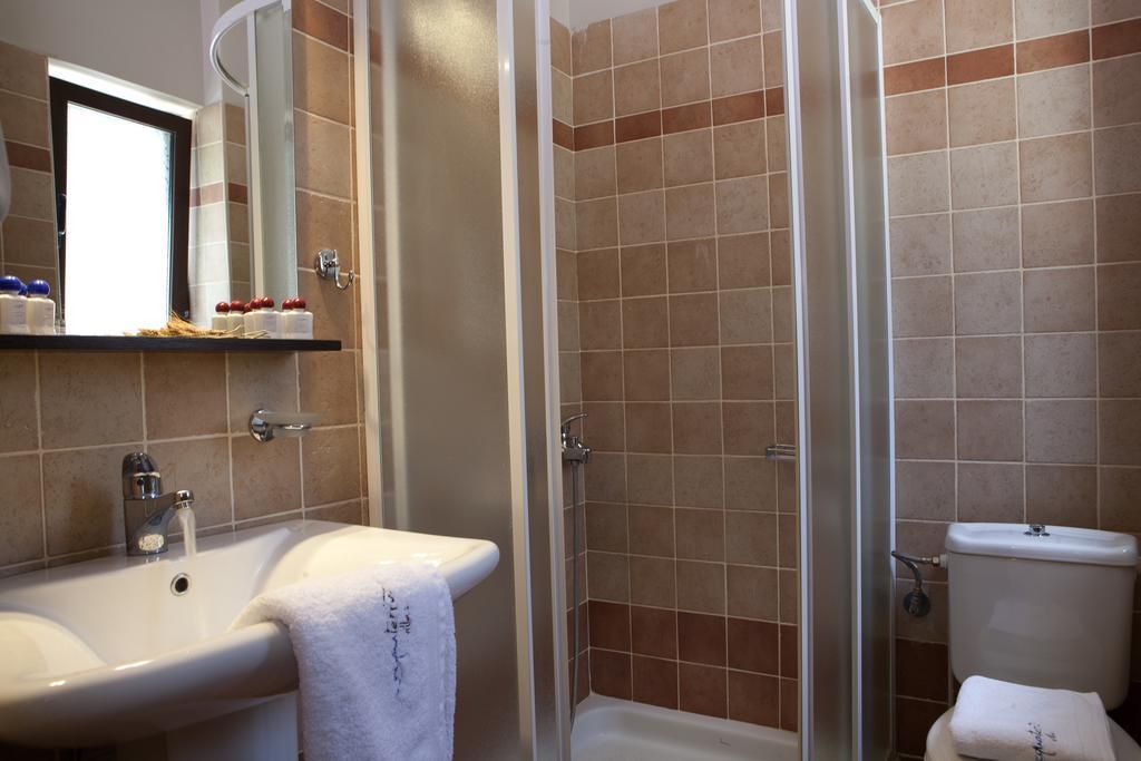 Acquaterra Villas Tsoukaladhes Room photo